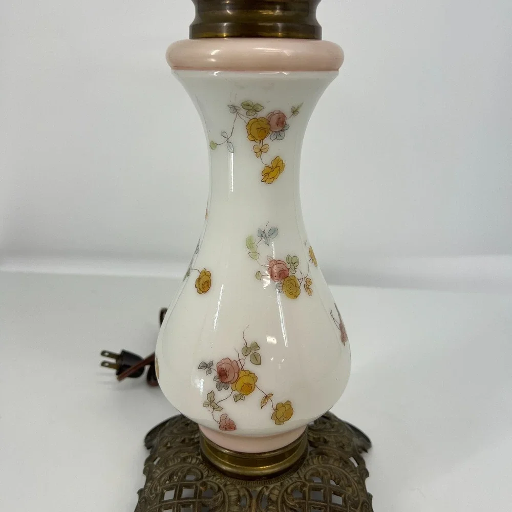 Vintage‎ Porcelain Converted Table Oil Lamp 14